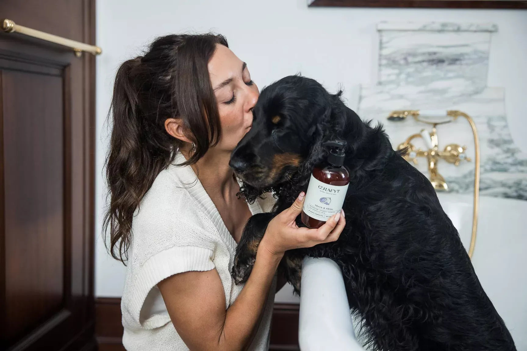 My dog smells, what to do?