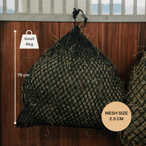Knotless hay net for horses, designed for gentle slow feeding and improved digestive comfort.
