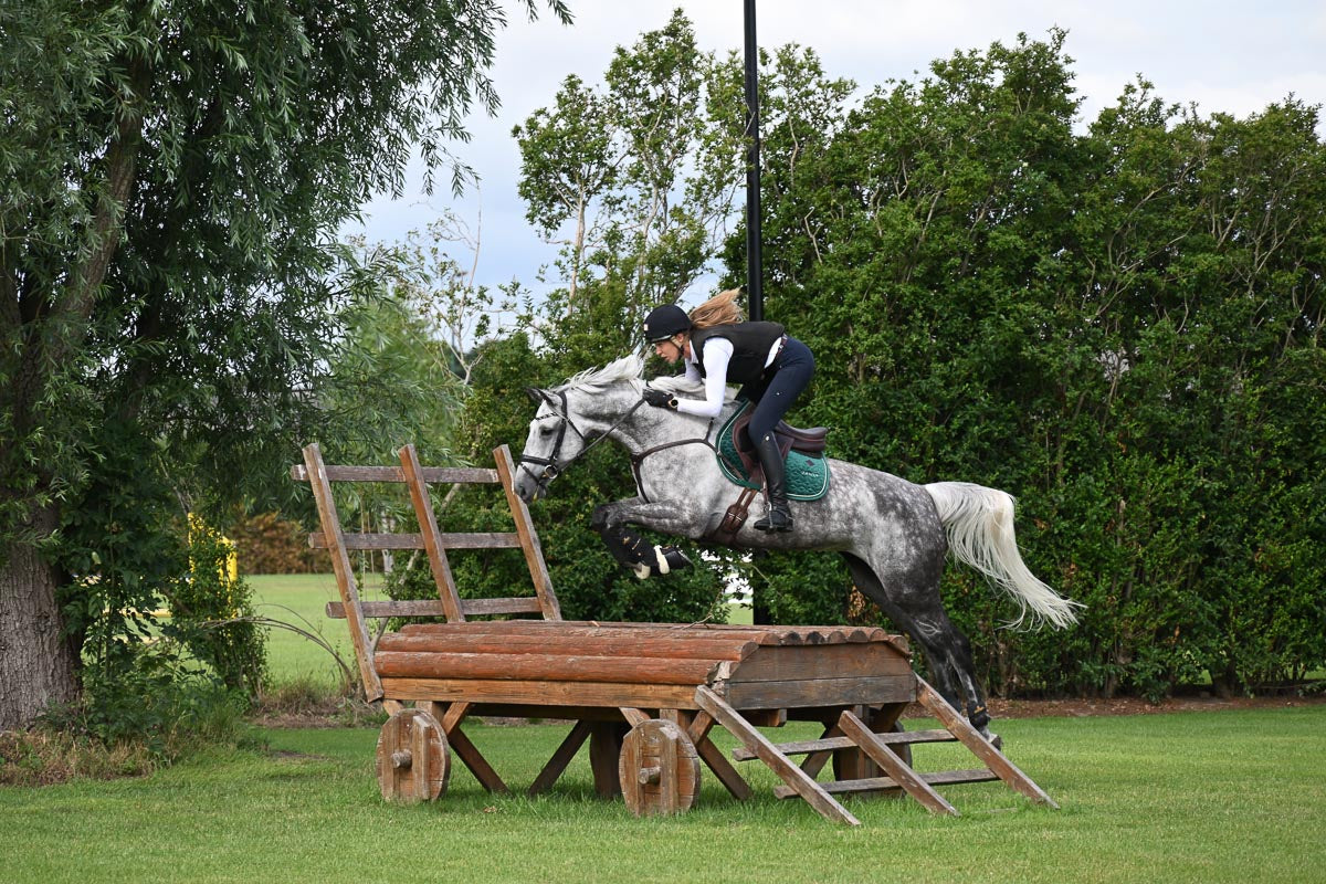 Tine Magnus jumping